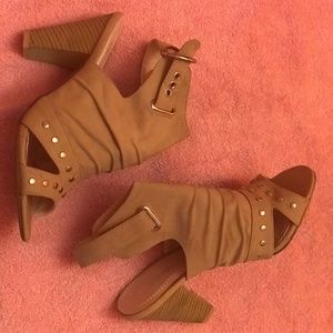 Women's Khaki Faux Leather Heels